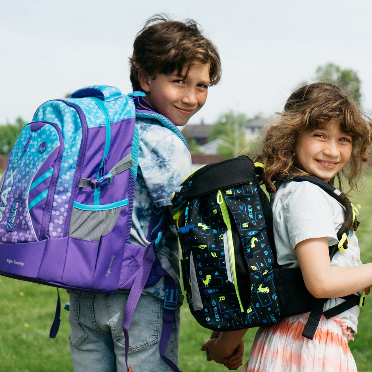 7-sans-Schulranzen-schulrucksack-junge-maedchen-mit-schulranzen-lafueliki