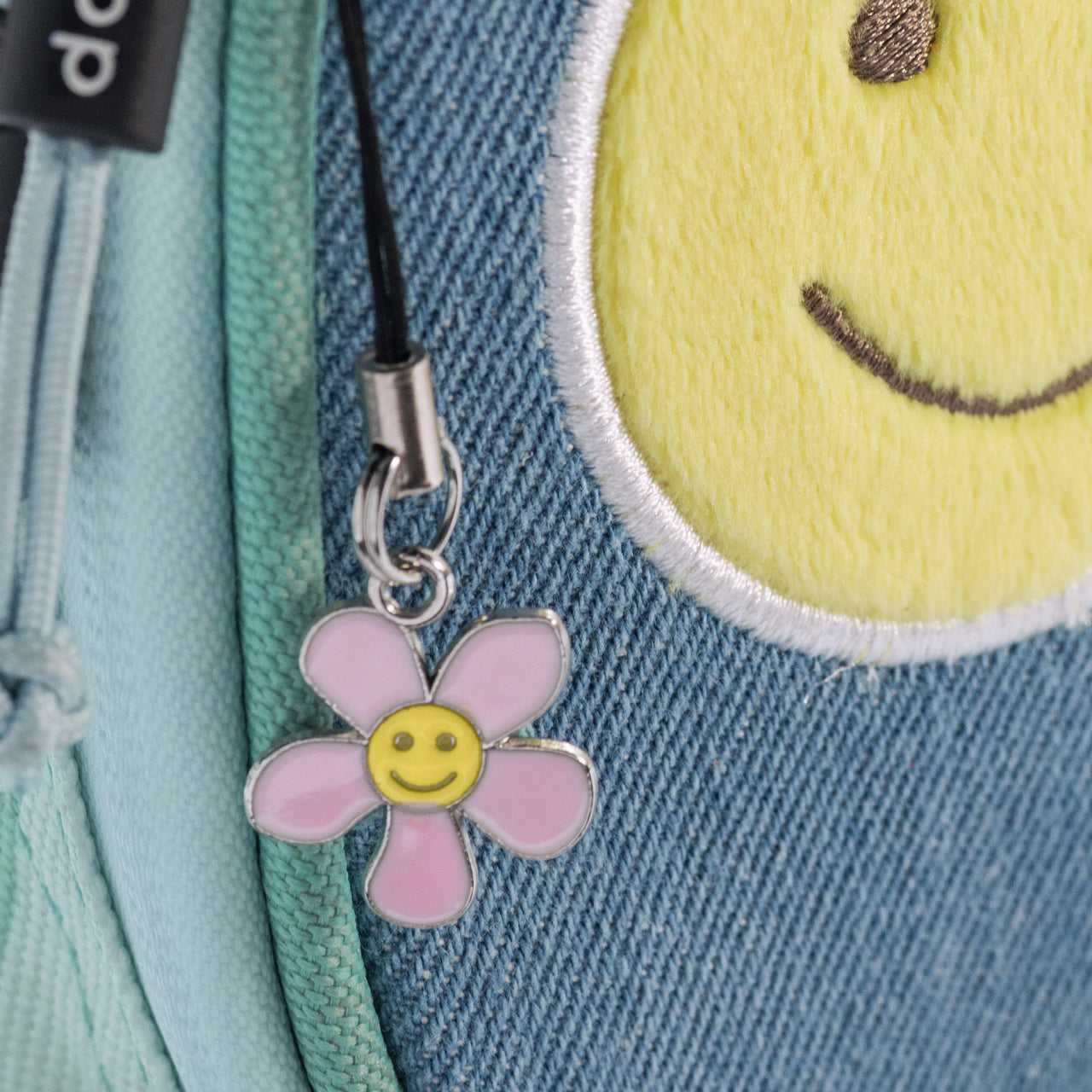 Brunnen-Schlampermaeppchen-smaepp-XL-Smile-Happy-Hippie-1049249422-Anhaenger-Blume-lafueliki