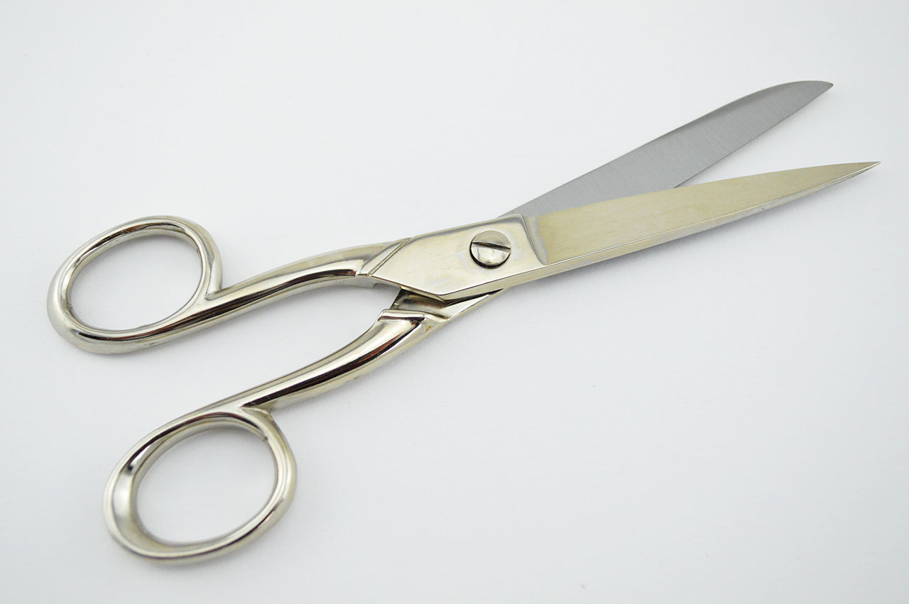 Linkshaenderschere-vernickelt-16cm-1