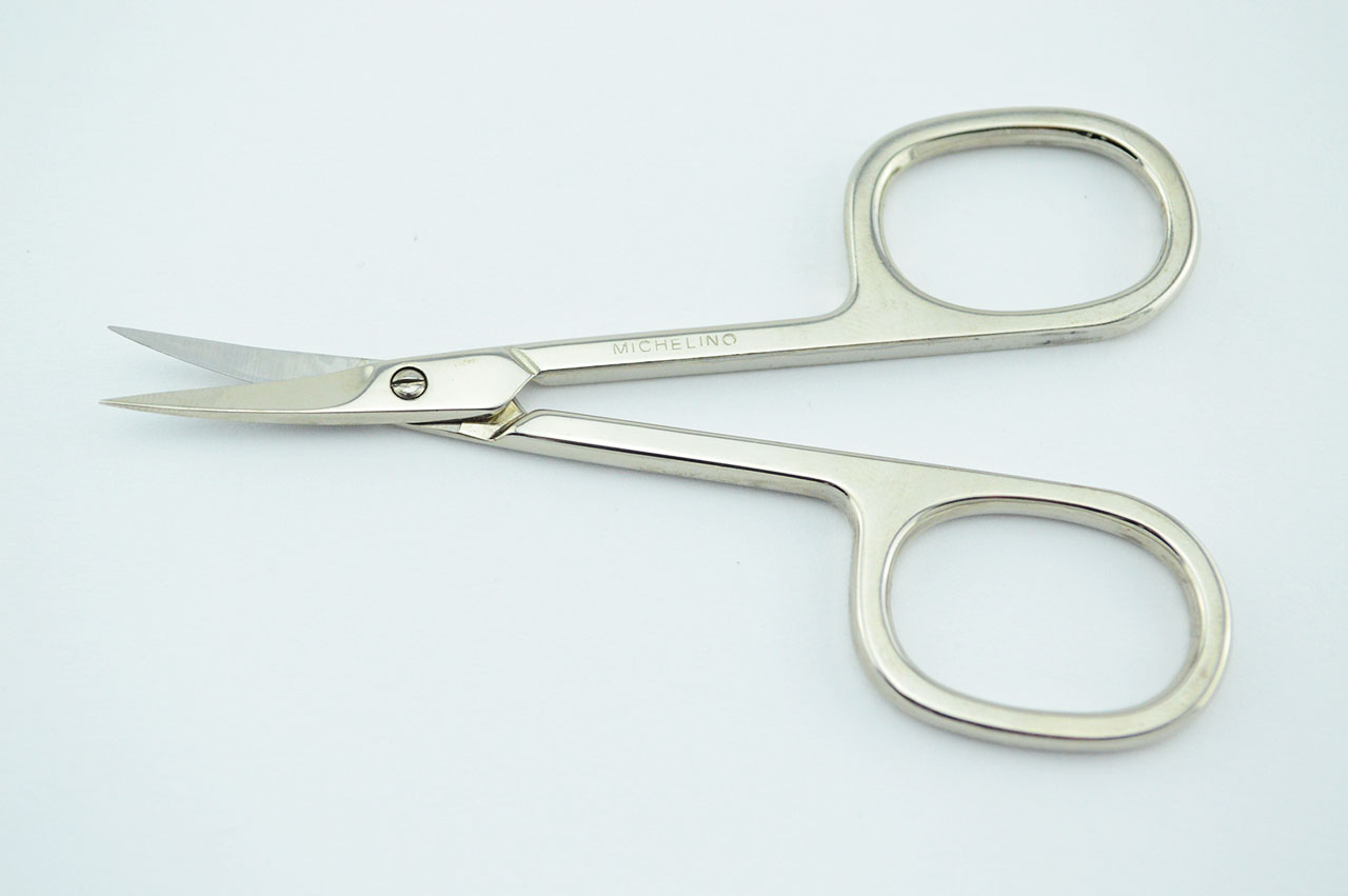 Rechtshaender-Hautschere-1