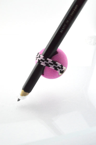 Schreibhilfe-Bolly-Schreibkugel-klein-Stift-pink